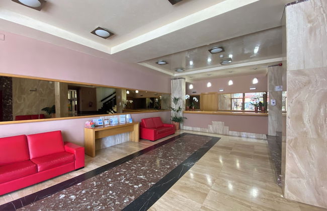 MS Apartamentos Puerto Marina - Photo 4