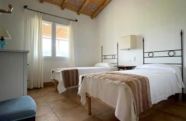 Auberge Santu Martine Cottage with Pool (Ollastru) - Foto 63