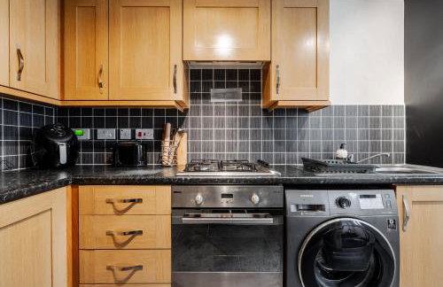 2 Bedroom Home with Garden and Free Parking - Foto 51