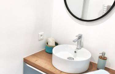 Homelivia, Appart FRIDA, mezzanine, déco raffinée et balcon - Foto 20