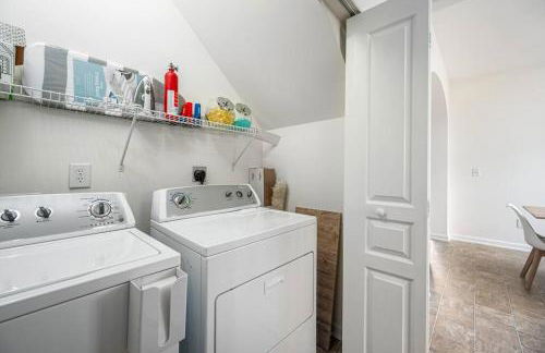 Duke 10 Min Away 3 Bedroom - Photo 22