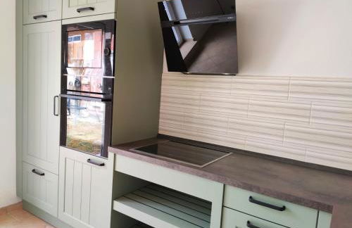 Ferienhaus Blaue Blume mit 11 kW Ladestation, Kamin, Terrasse, eingezäuntem Garten, Sauna, WLAN, Netflix, 2 Hunde willkommen! - Foto 9