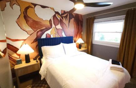 The Funky Fun Haus - Pickleball, Hot Tub, Arcade - Photo 43