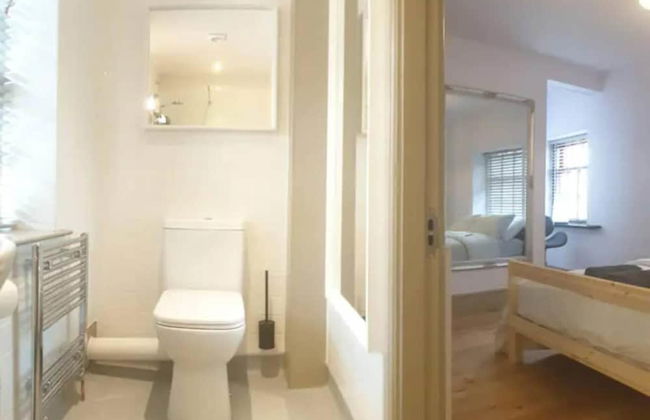 1700s Canalside Cottage Sleeps up to 12 Guests - Foto 20