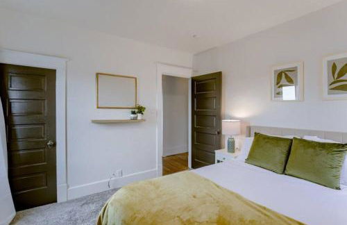 Beautiful - 4bd with Contemporary Interior - Foto 37