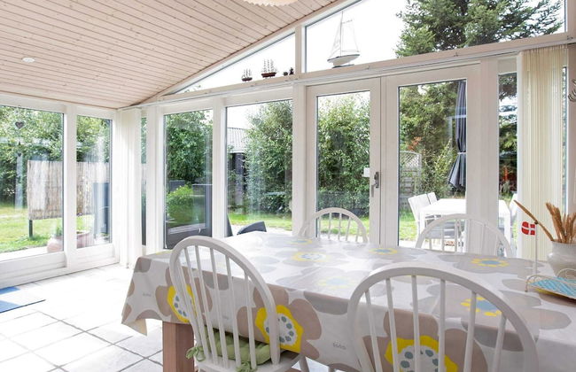 6 Person Holiday Home in Hojby - Photo 6