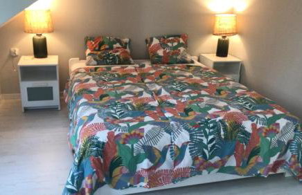 Domek wypoczynkowy w lesie nad jeziorem - Foto 4