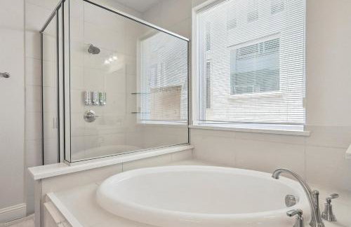 Brand New 5BD 4BA Luxury Vacation Home w Hot Tub - Foto 24