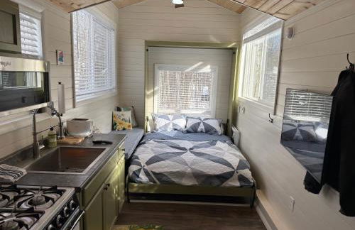Tiny Home at Bear Mountain -Only 25 Min from Anchorage, Great Central location-Cute & Comfortable - Foto 2