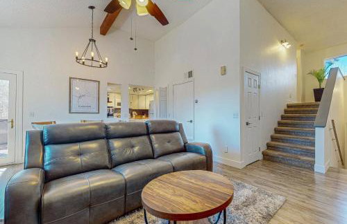 Near Hiking and Biking! Flagstaff Condo with Grill - Foto 6