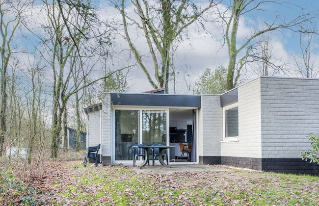 Restyled Bungalow With Dishwasher at the Kootwijkerzand - Photo 27