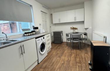 Swanky Dudley Retreat - Foto 4