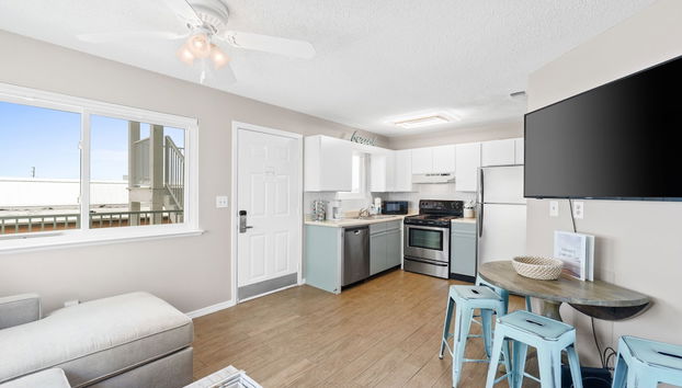 Sand Castle West by Panhandle Getaways - Foto 5, Servicio de comidas en la habitación