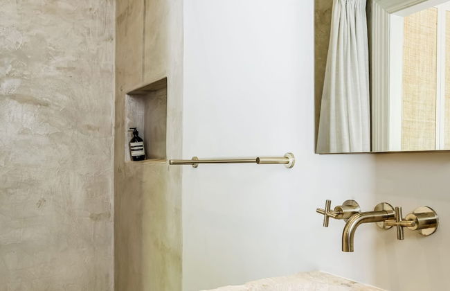 Experience Tranquility at Kelvin Urban Retreat - Photo 36