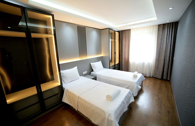 Flower City Suits - Photo 4