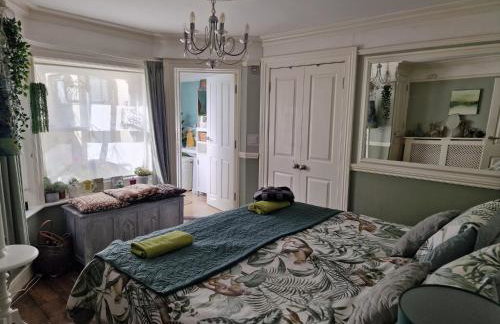 Unique seafront 2 bedroom 2 bathroom apartment - Foto 10