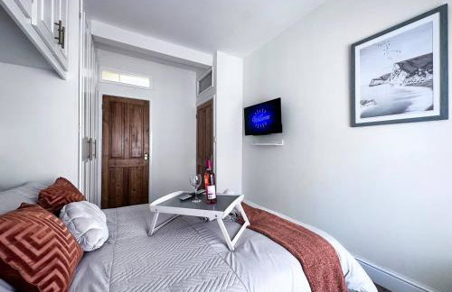 Chic Charming Classic 3bed w Ensuite - Pontypridd - Foto 41