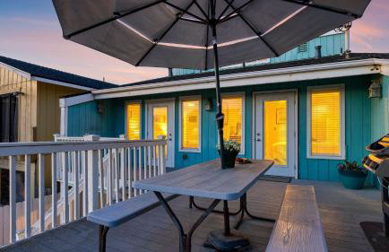 Steps to Beach w/ Patio+deck Foosball Happy Bottom Beach House by Avantstay - Foto 2