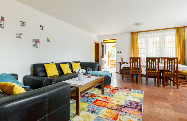 6 bedroom House in Balatonfenyves with private pool and garden - Photo 20