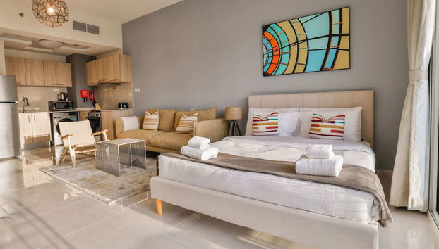 Luxury Apartments Business Bay Gym-pool-parking by Sojo Stay - Foto 3, Habitación