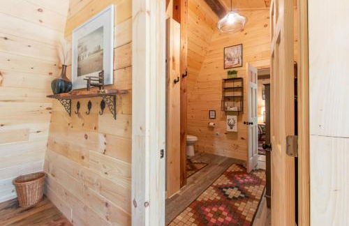 Cabin w Hot tub, 24 acres, 30 min to Gore, MtnView - Foto 26