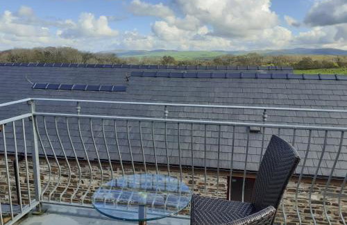 The Workshop - Photo 23