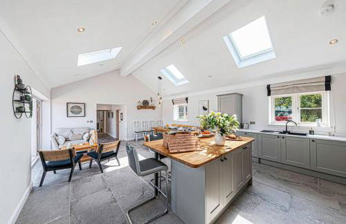 Fairvale House - Photo 8