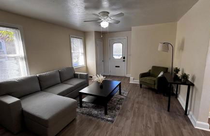 5BR 2 Bath Bath Near UMD and Metro to DC! - Foto 25