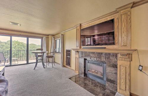 Golf Course and Lake Views Cozy Afton Condo! - Foto 6