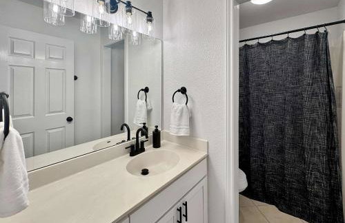 Razorback Retreat- 5 mi to University of Arkansas - Foto 30