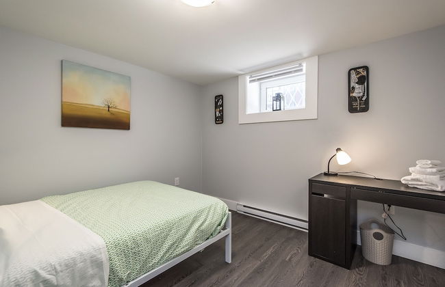 Spacious DAL & Downtown Apartments - Photo 20