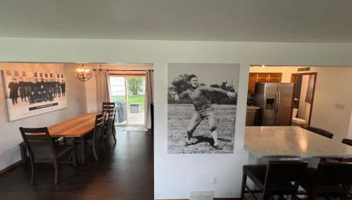 Curly's Quarters (4 Bedroom Home) w/ Lambeau view - Foto 3