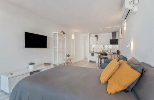 Moderno Estudio con Piscina en Arona - Ideal para Parejas - Foto 3