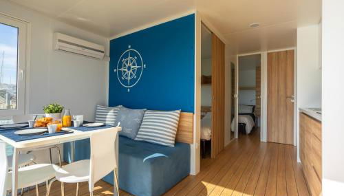 AQUA RESORT GIULIANOVA - Houseboat Experience - Foto 2