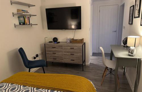 Cosy garage conversion - Photo 8