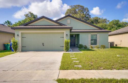 Tavares Retreat with Covered Patio and Private Yard - Foto 25