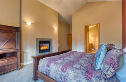 Luxe All-season Retreat by Avantstay Prime Location, Near Skiing - Foto 43