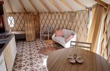 Yourte - Terracotta - Climatisée -Les Belles Ouvrières - Photo 3