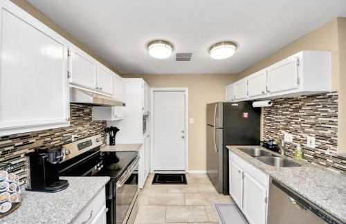 Cozy 3BR Retreat Near NASA and Hobby Airport - Foto 20