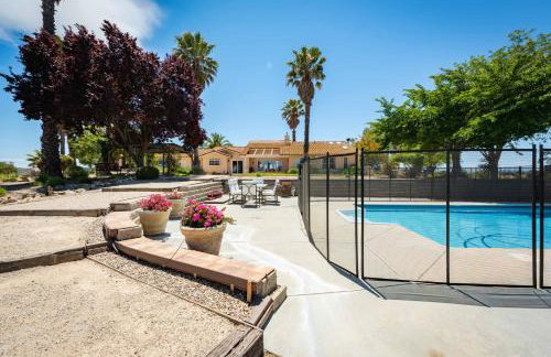 Hilltop Oasis - Foto 59