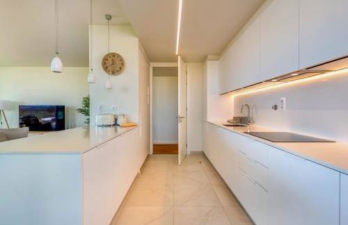 Bayline - Beachfront Bliss & Spa by Bedzy - Foto 11