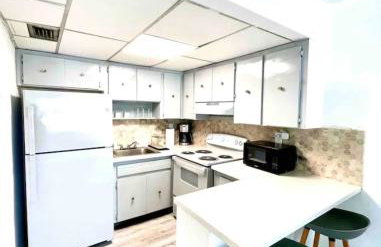 Miami International Airport 2 - Photo 25