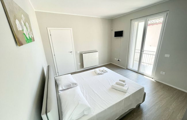 Villa Ipnotica - Panoramic Views Plus Exquisite Pool - Sleeps 7 - Very Stylish - Photo 10