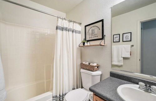 2 Mi to State Farm Stadium! Family-Friendly Home - Photo 21