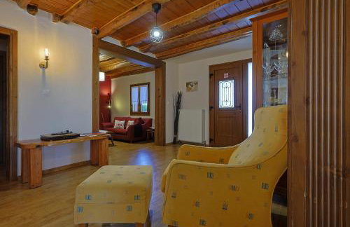 VILLA PEPONI Spacious Traditional Villa with Garden - BBQ & Private Parking - Photo 14