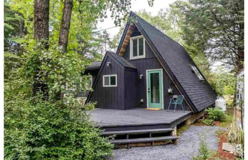Modern A-Frame Cabin with Loft, Firepit and Grill - Foto 5