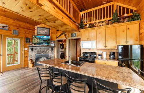 Eagles Nest Cabin with a private hot tub - Foto 8