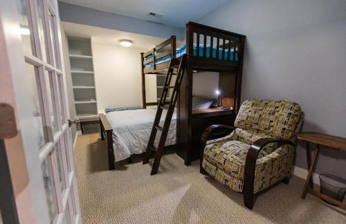 Spacious Basement in RDU RTP CARY area by JENDI - Foto 13