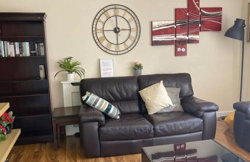 5 Bedroom House by monishortlets - Foto 19