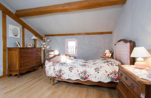 Gîte au Couchant à Caylus - Piscine - Jardin - 3 chambres - 8 personnes - 5 minutes du village médiéval - Foto 13